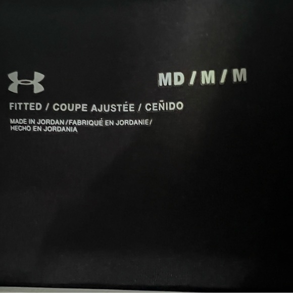 Women's UA Qualifier Run 2.0 ½ Zip Under Black Armour size Medium - Picture 6 of 10